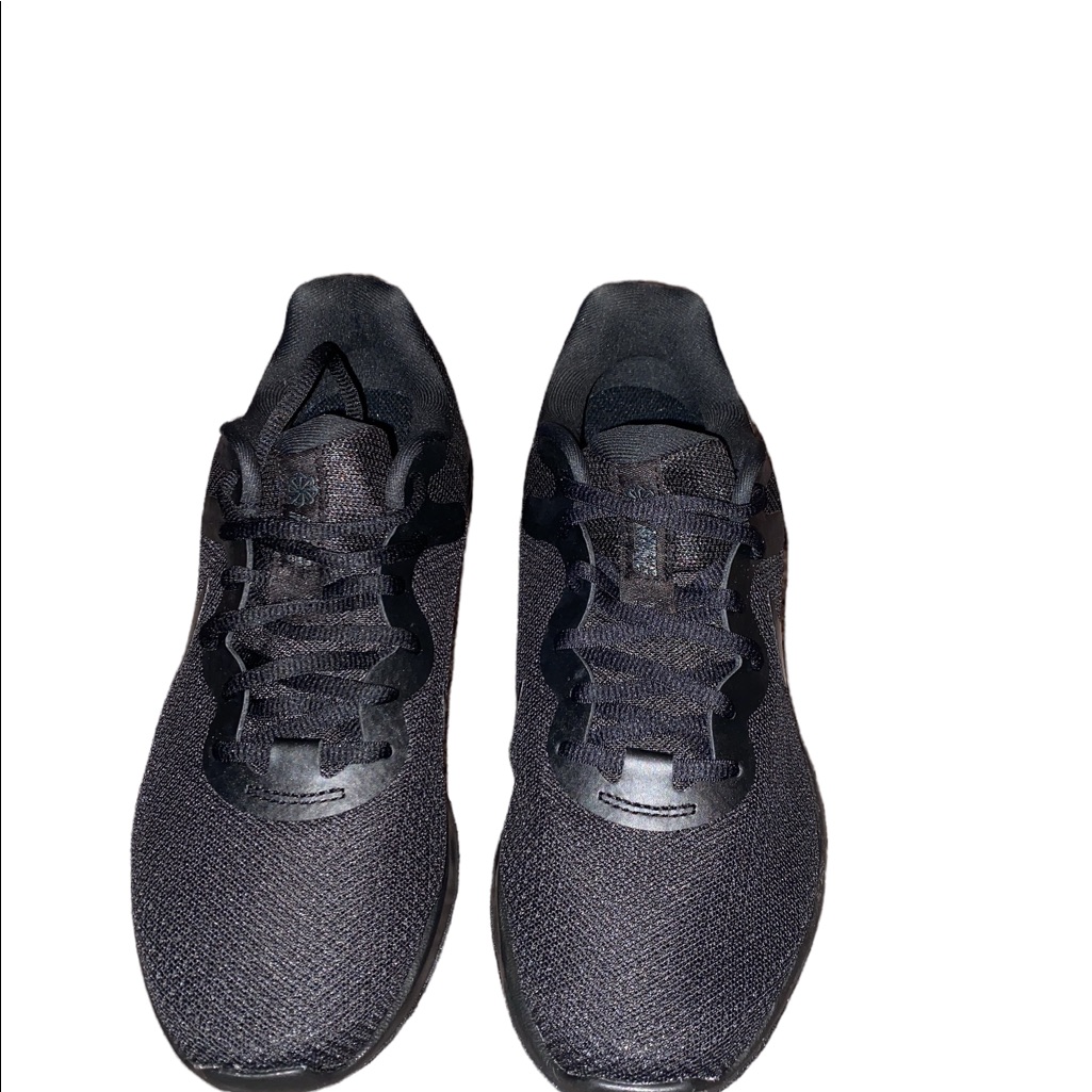 Nike Revolution